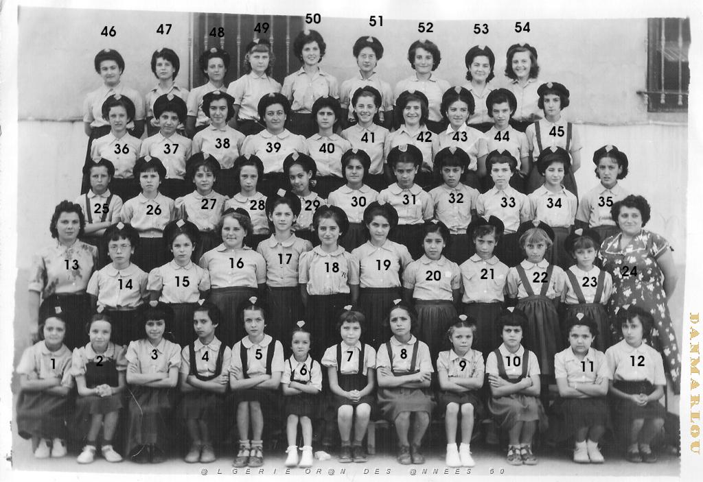 COLO LE LEZERT CASTRES TARN DAMES AFRICAINES MARAVAL 1952 N01.JPG